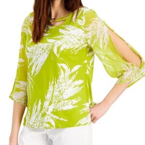 NWT J M Collection Petite Printed O’Ring Top